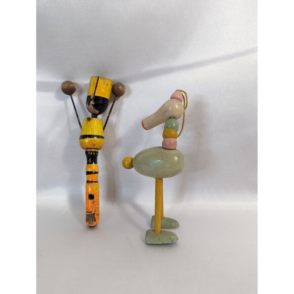 Lot of 2 Vintage Wooden Clacker and Crib Hanging toys. 6.5 inches. - Picture 4 of 6